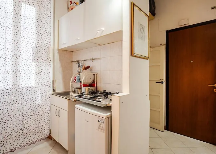 Apartamento Loft Lomelina, Roma, Metro Bologna Colosseo Roma